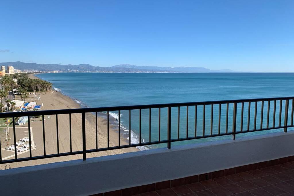 Amazing Frontline Sea Views Studio Apartment Castillo Del Vigia Torremolinos Exterior photo