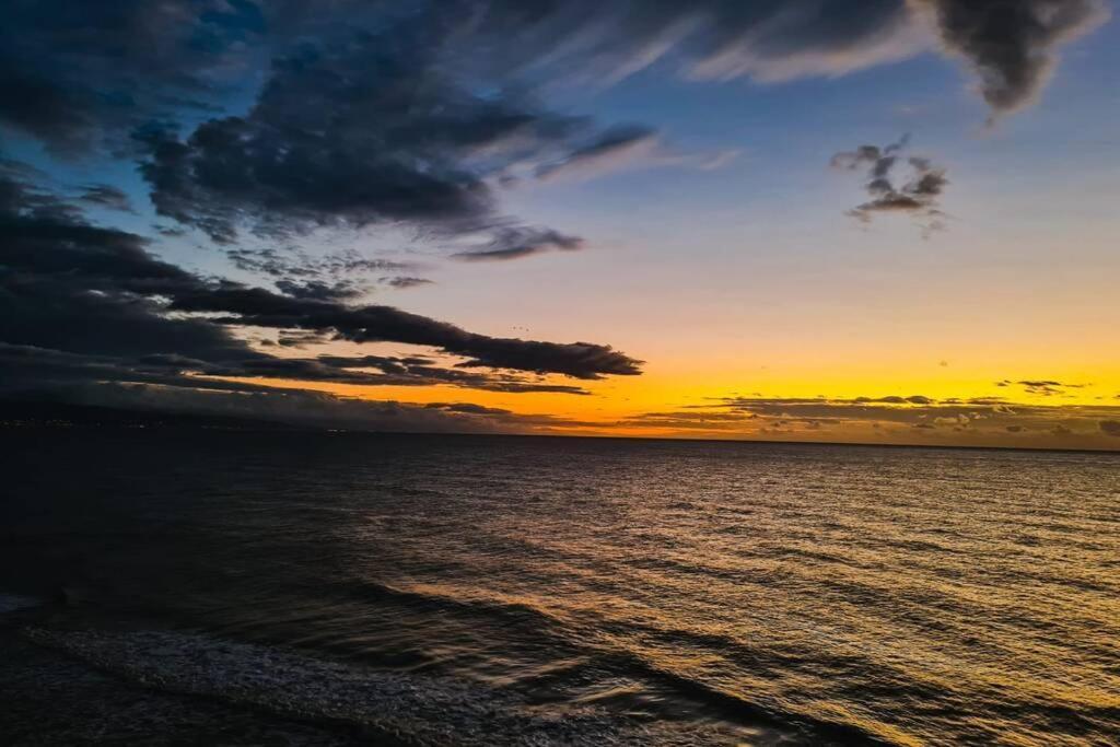 Amazing Frontline Sea Views Studio Apartment Castillo Del Vigia Torremolinos Exterior photo