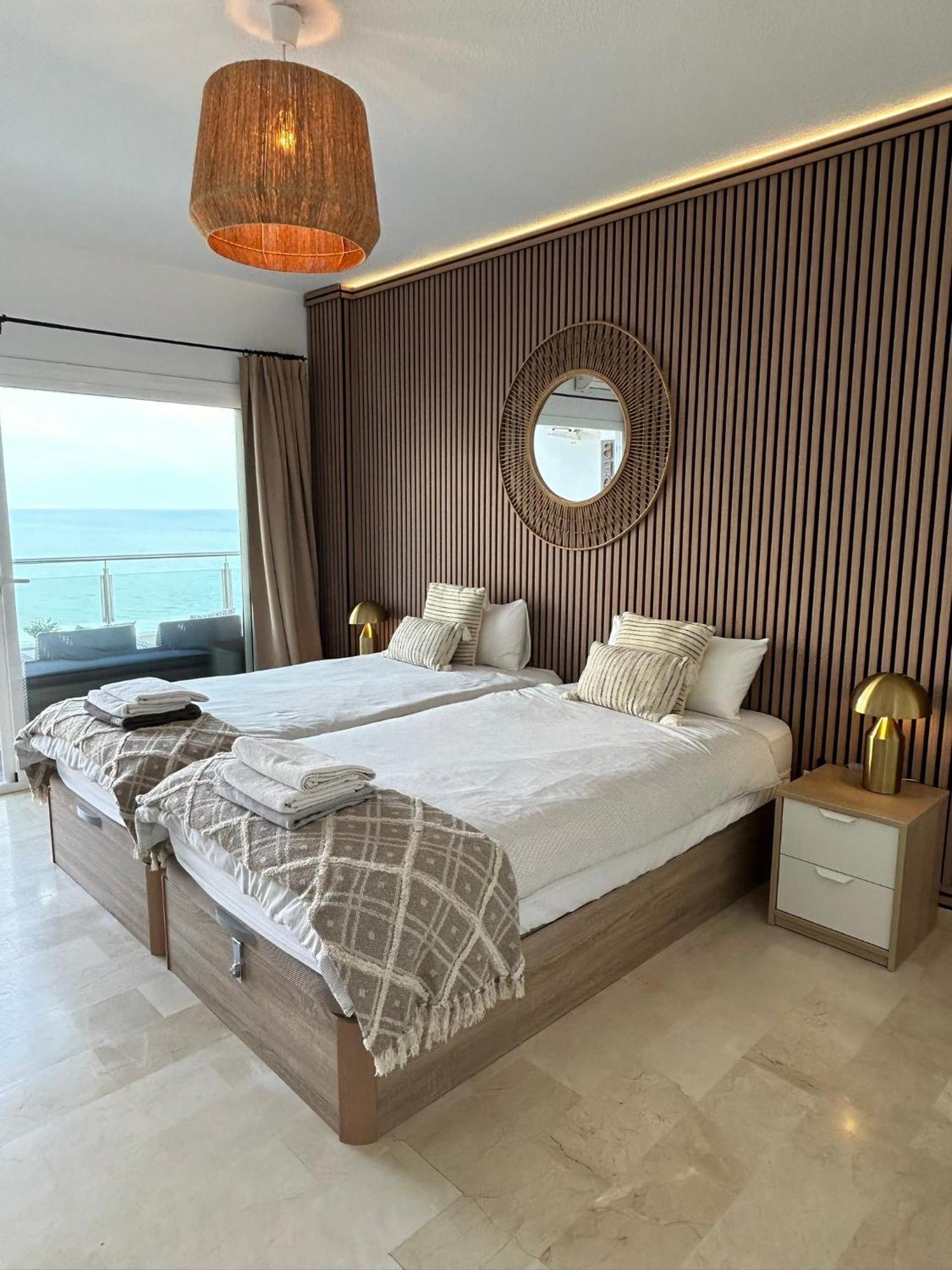 Amazing Frontline Sea Views Studio Apartment Castillo Del Vigia Torremolinos Exterior photo